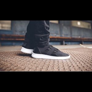 Nike Air Sockracer Flyknit Black-White men